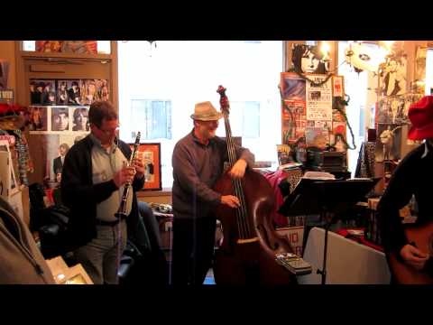 Nippertown! – LIVE: The Chandler Travis Three-O @ the River Street Beat Shop & the Ale House, 1/21/12 Nippertown! – LIVE: The Chandler Travis Three-O @ the River Street Beat Shop & the Ale House, 1/21/12